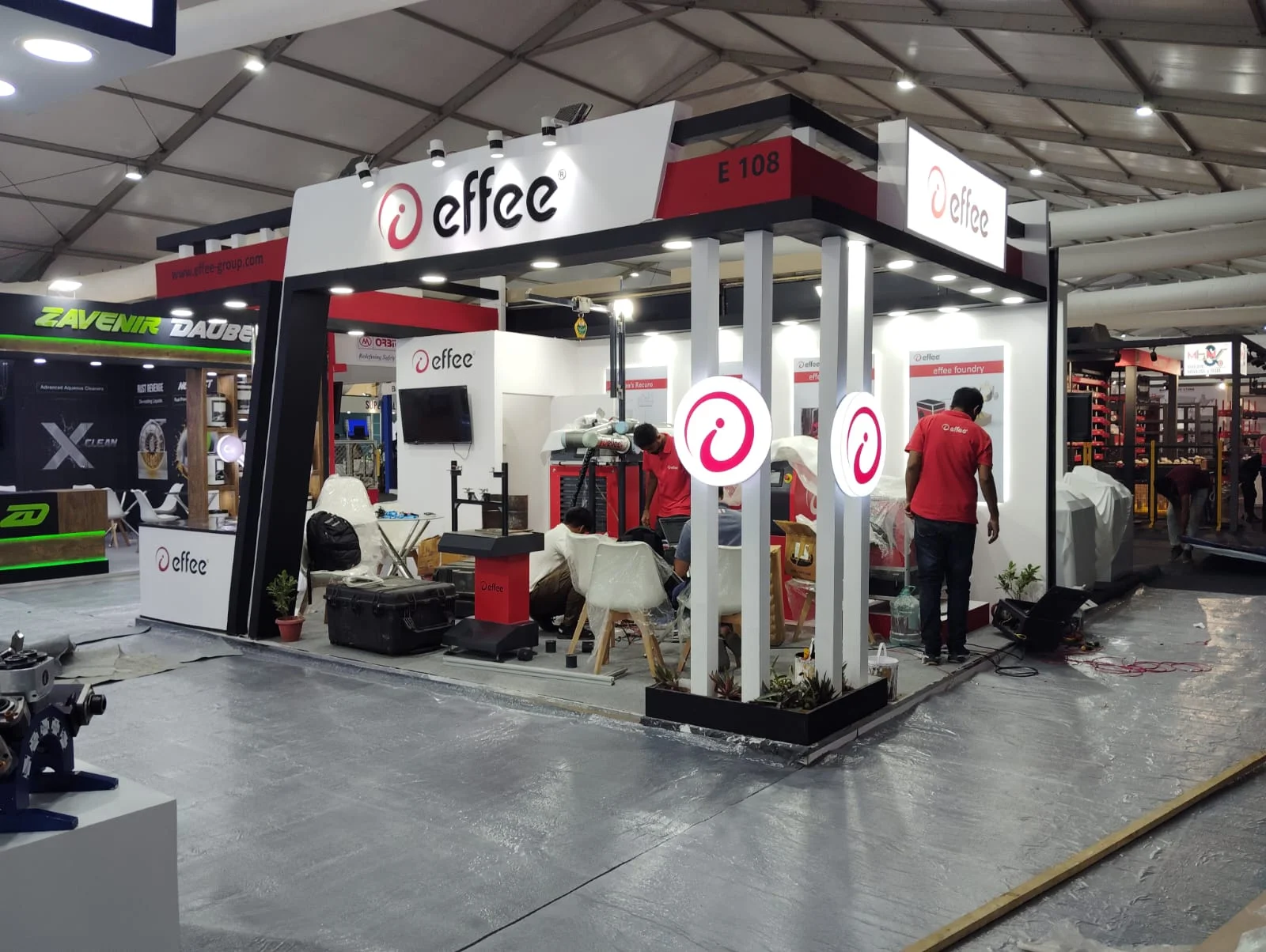 Island exhibition stall designed and fabricated by ADMUG Studio for effee